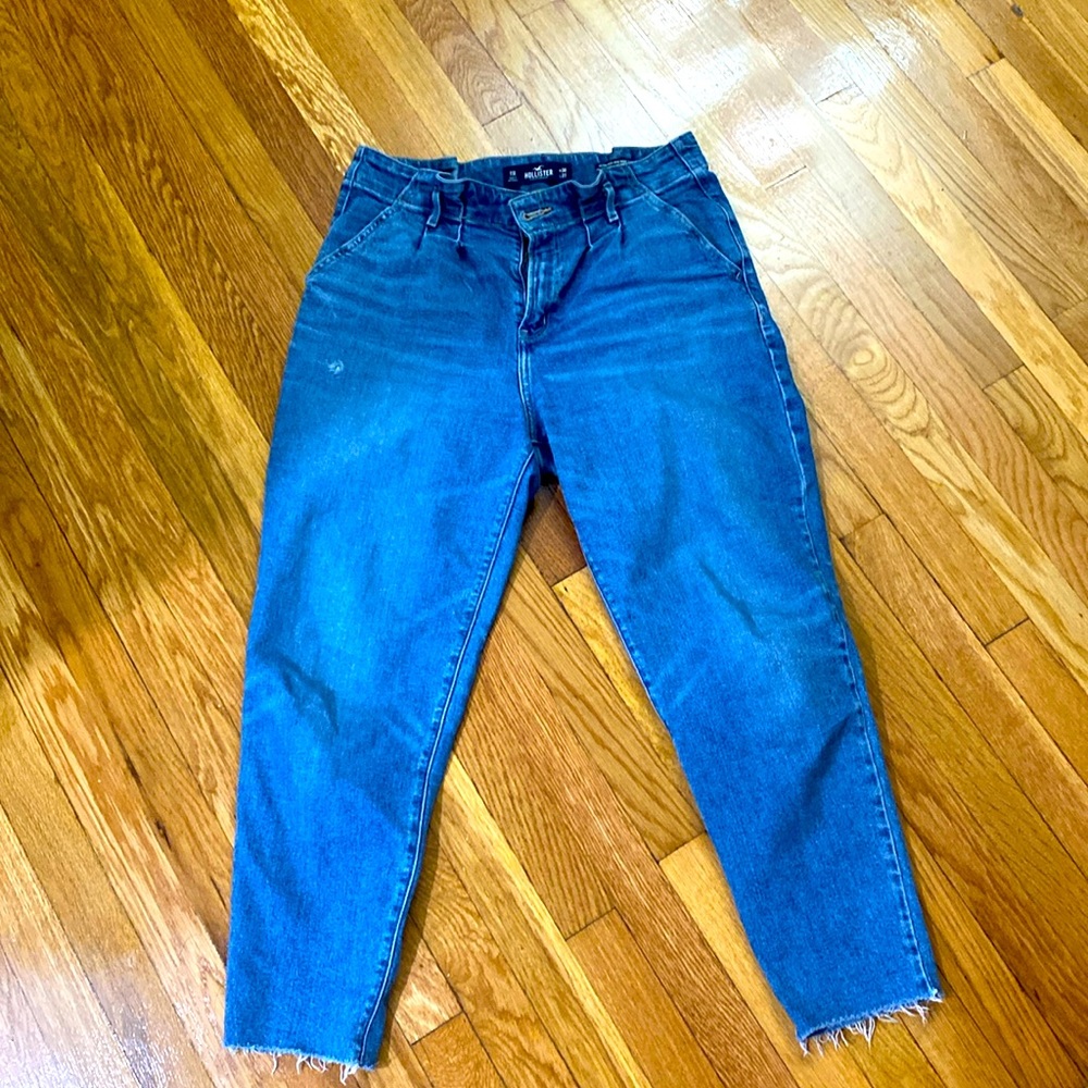 Hollister ultra high rise mom jean